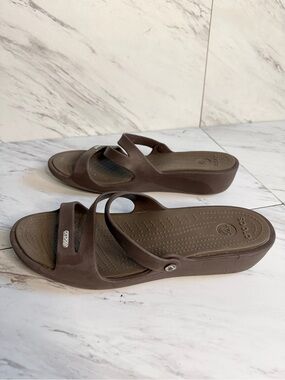 Crocs Patricia Wedge Sandals Espresso Brown Strappy Slide Comfort Size 12W